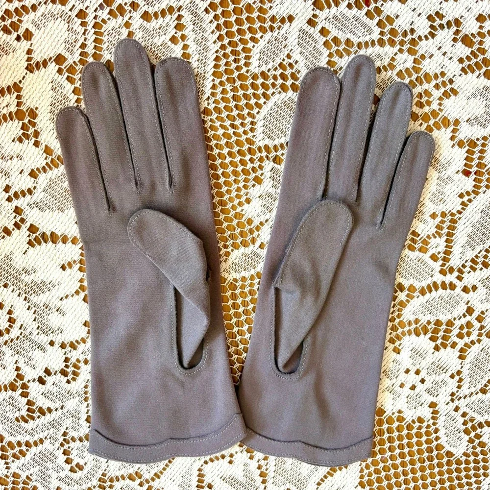 Vintage Mauve Taupe Nylon Wrist Dress Gloves Swirl Applique Made in USA Size 6.5
